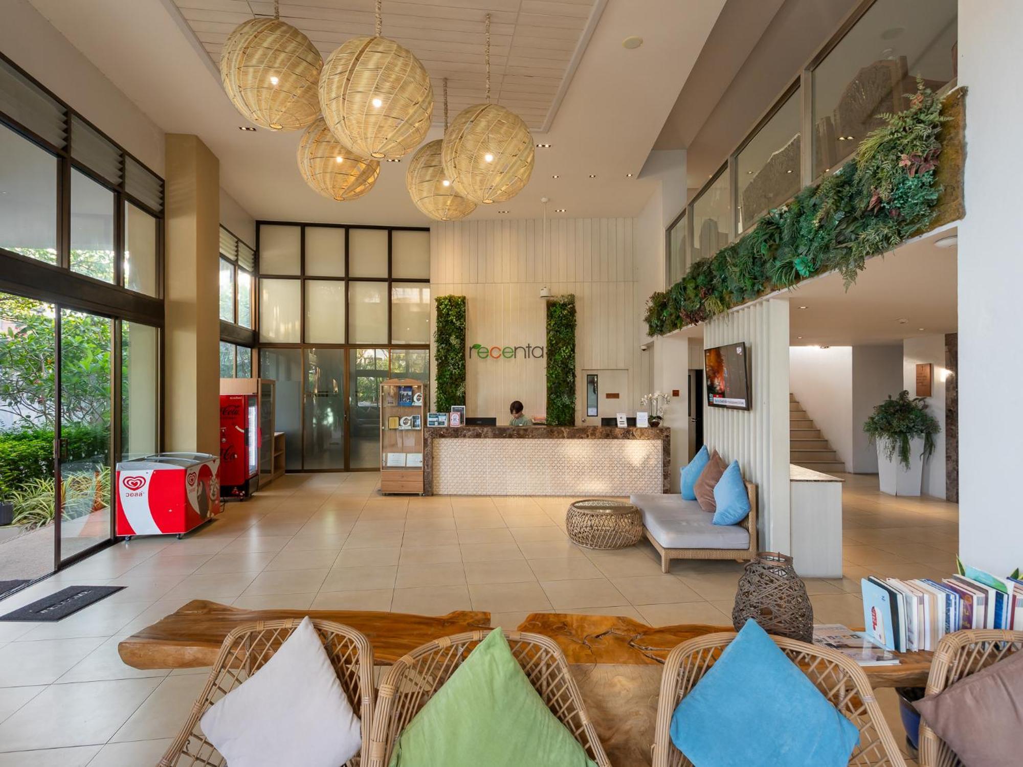 Recenta Phuket Suanluang Hotel Екстериор снимка
