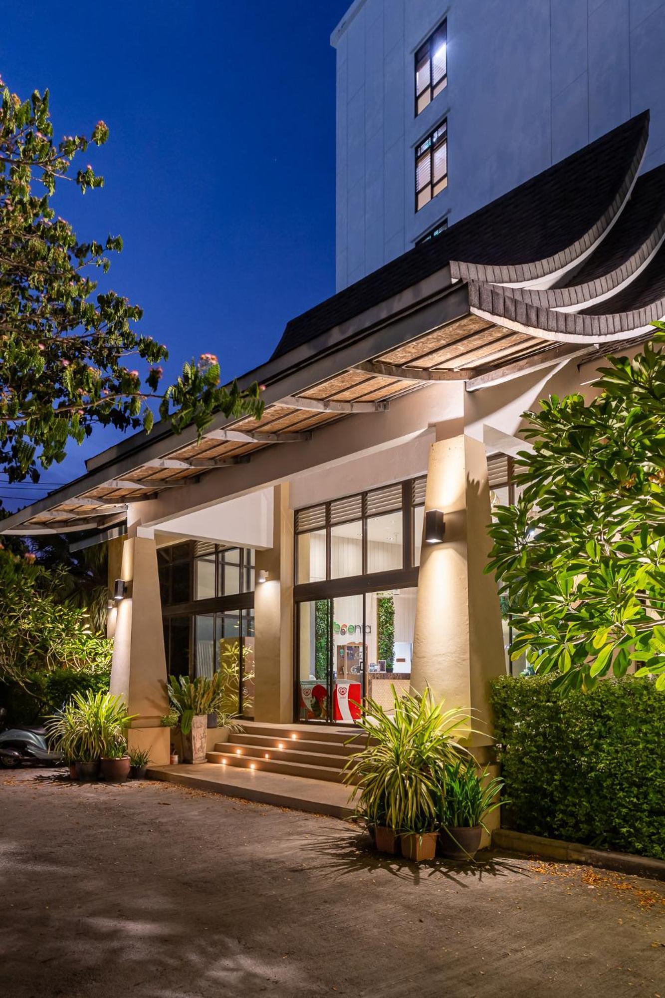 Recenta Phuket Suanluang Hotel Екстериор снимка